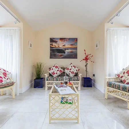 Sutton Holiday home